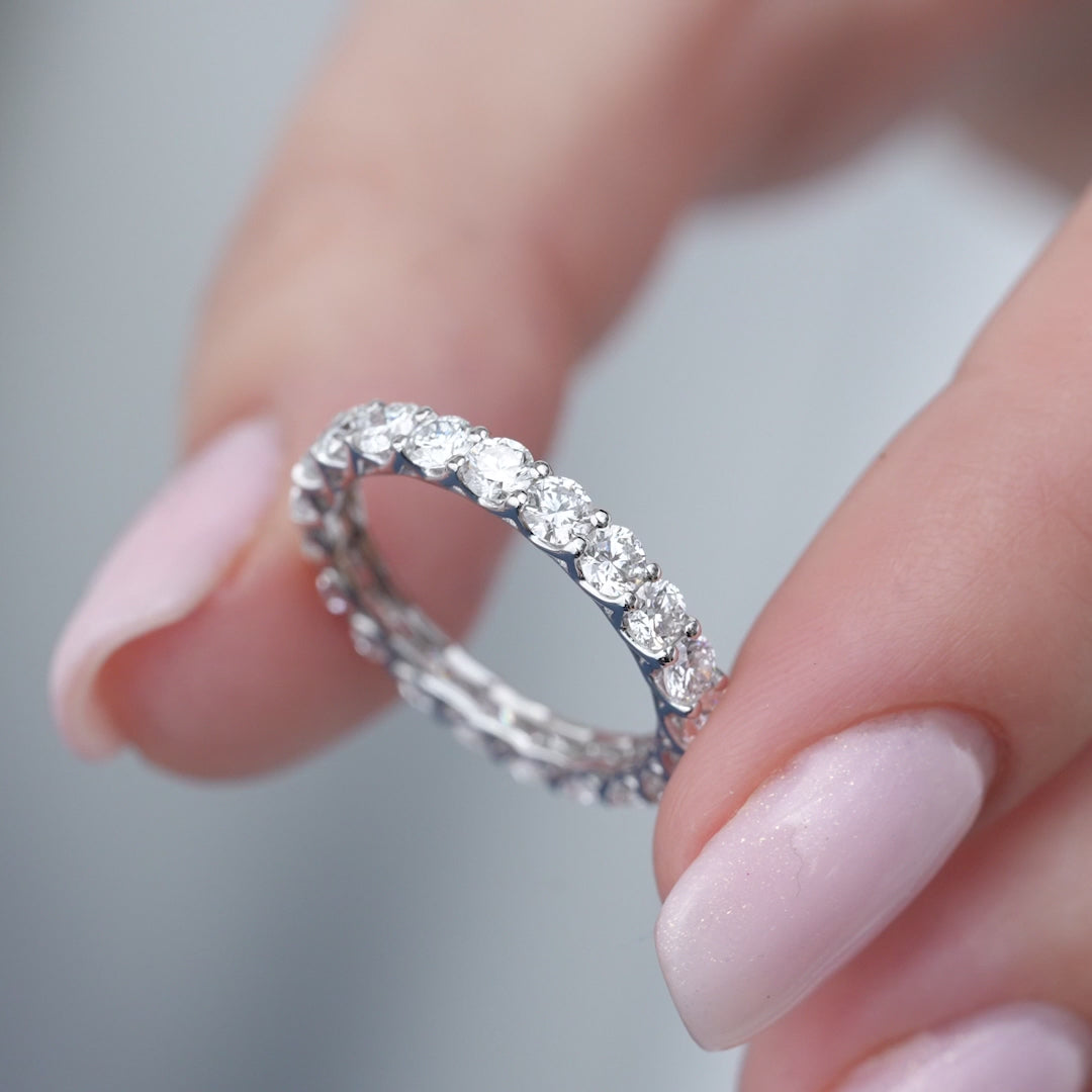 1 CT Radiant Cut Moissanite Diamond Wedding Band ( DEMO 3 )